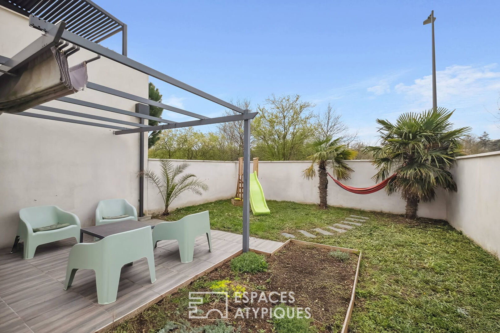 Appartement lumineux avec grand jardin à Irigny