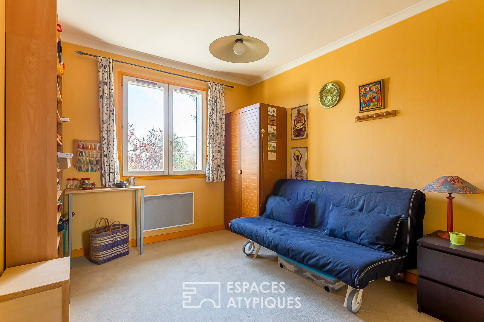 Family house to renovate with large garden