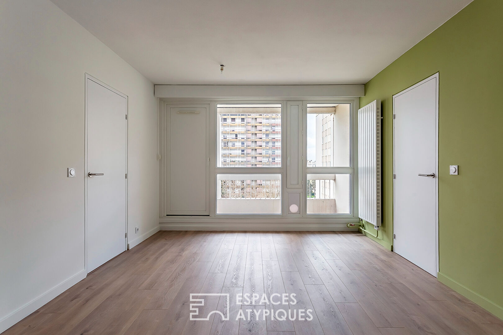 Renovated one-bedroom apartment with balconies