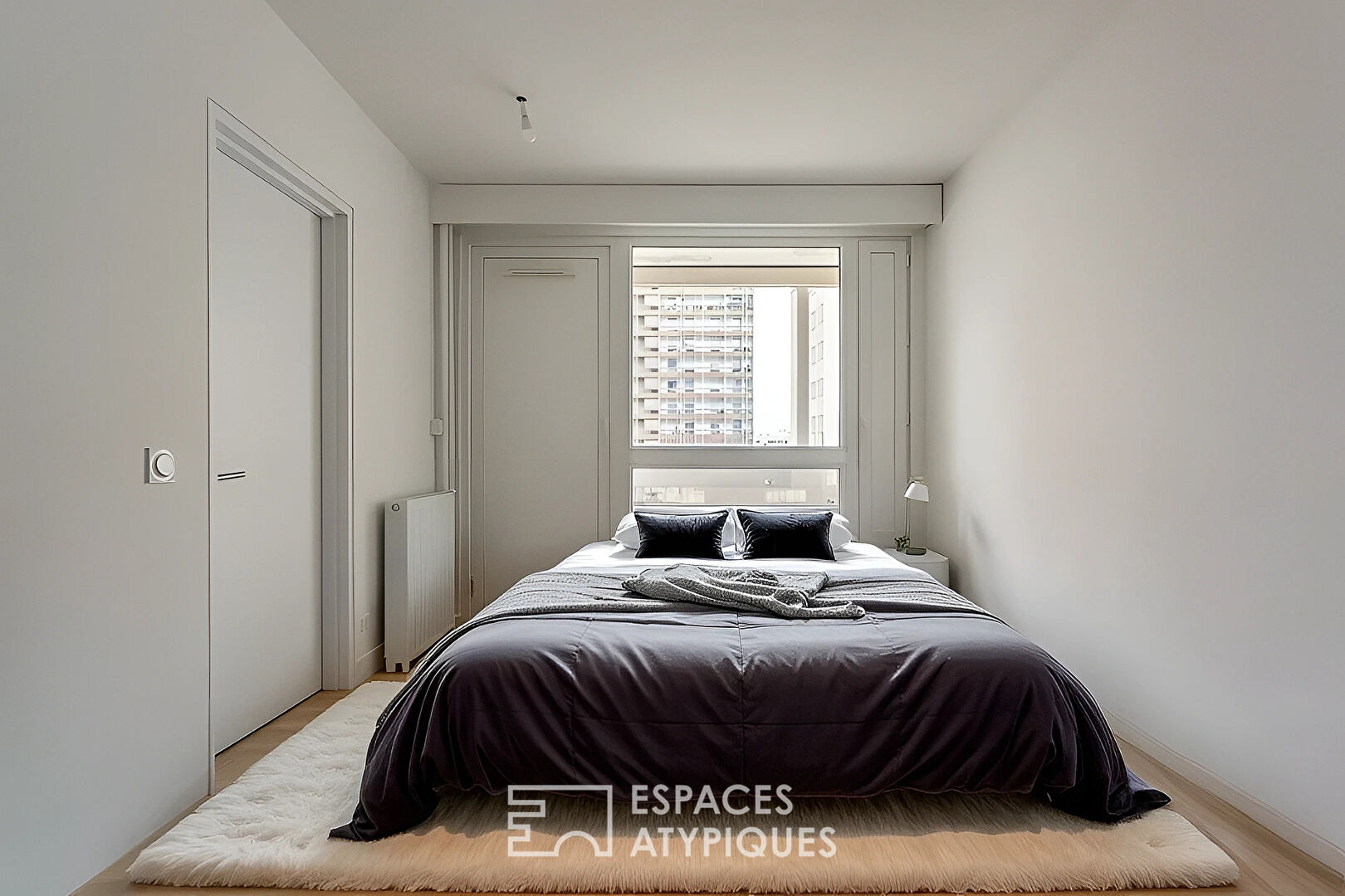 Renovated one-bedroom apartment with balconies
