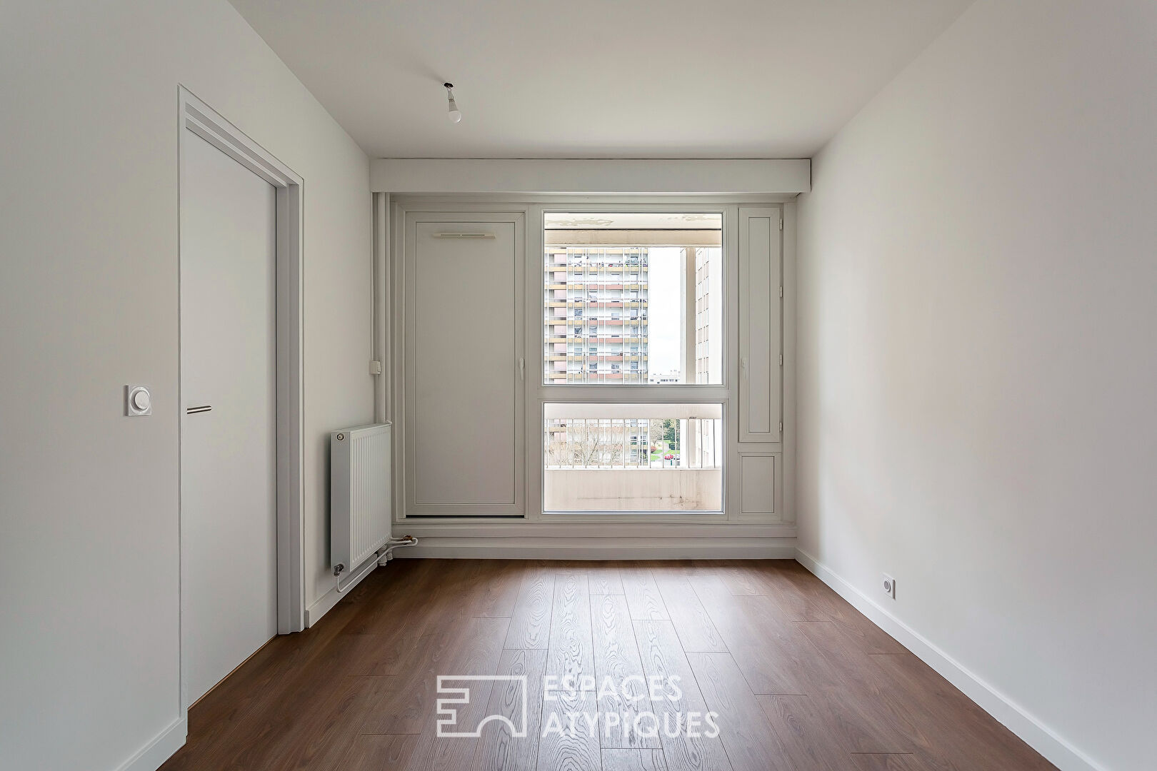 Renovated one-bedroom apartment with balconies