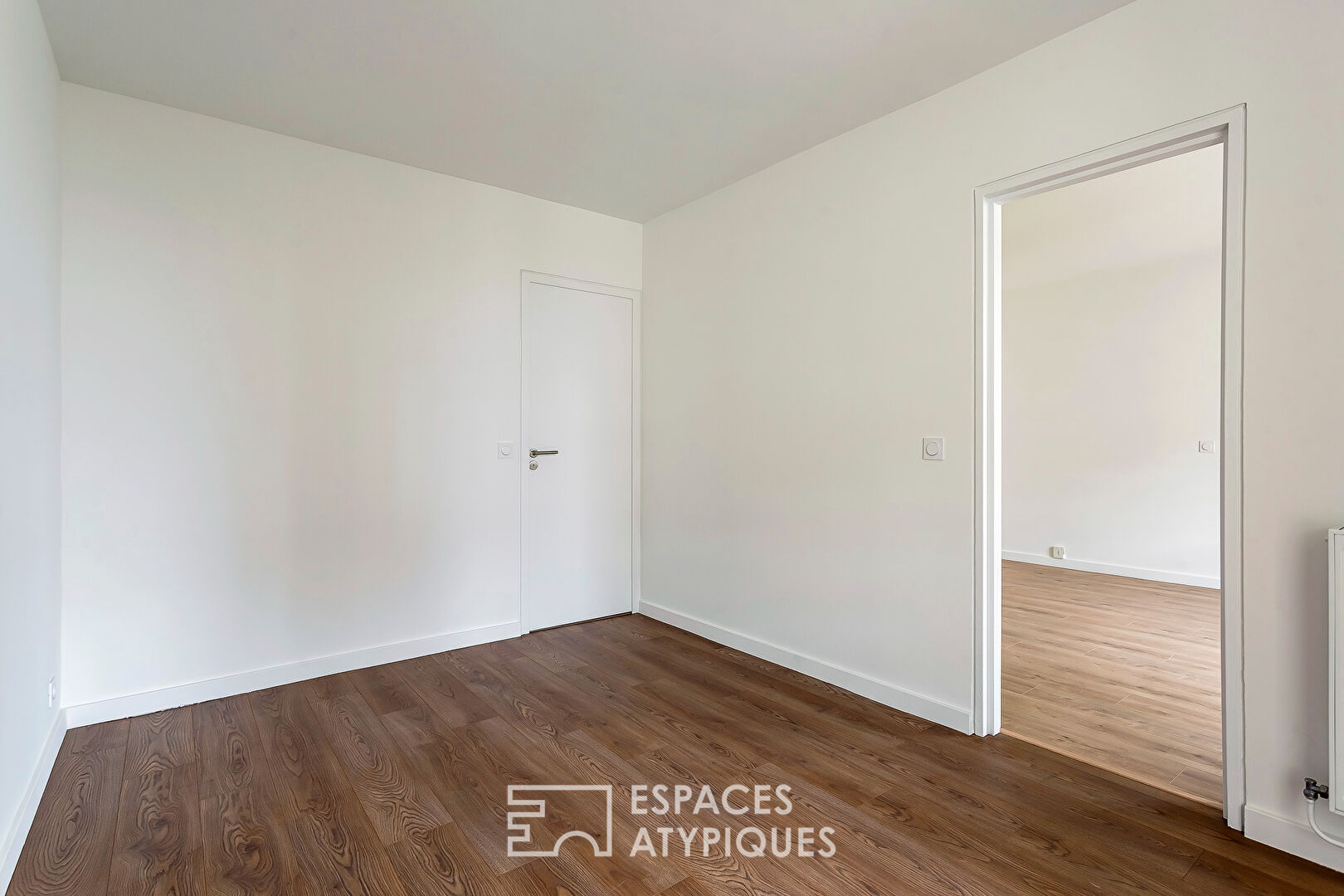 Renovated one-bedroom apartment with balconies