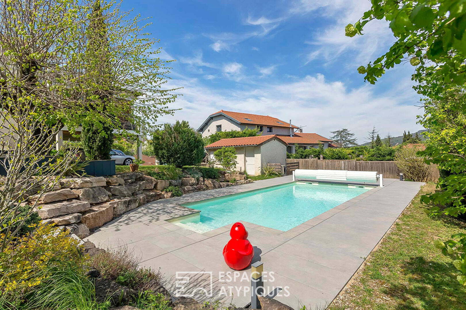 Old house with extension and swimming pool