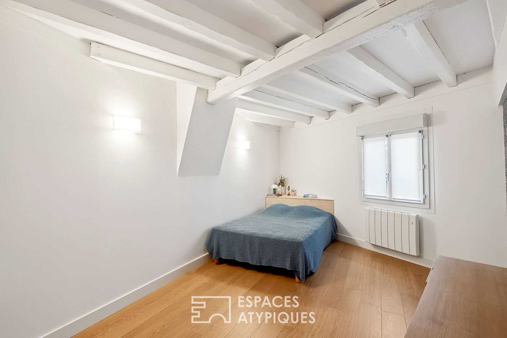 Maison de ville rénovée avec jardin, au coeur de Vourles