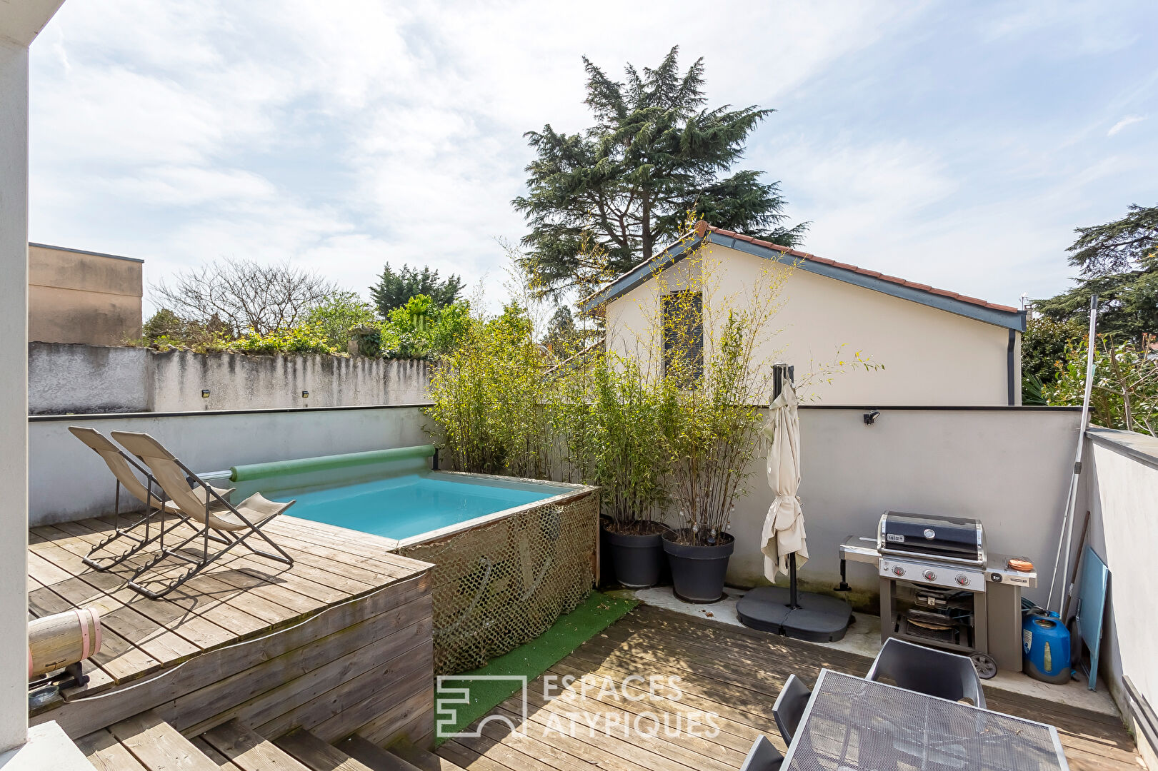 Maison d&rsquo;architecte avec jardin et piscine