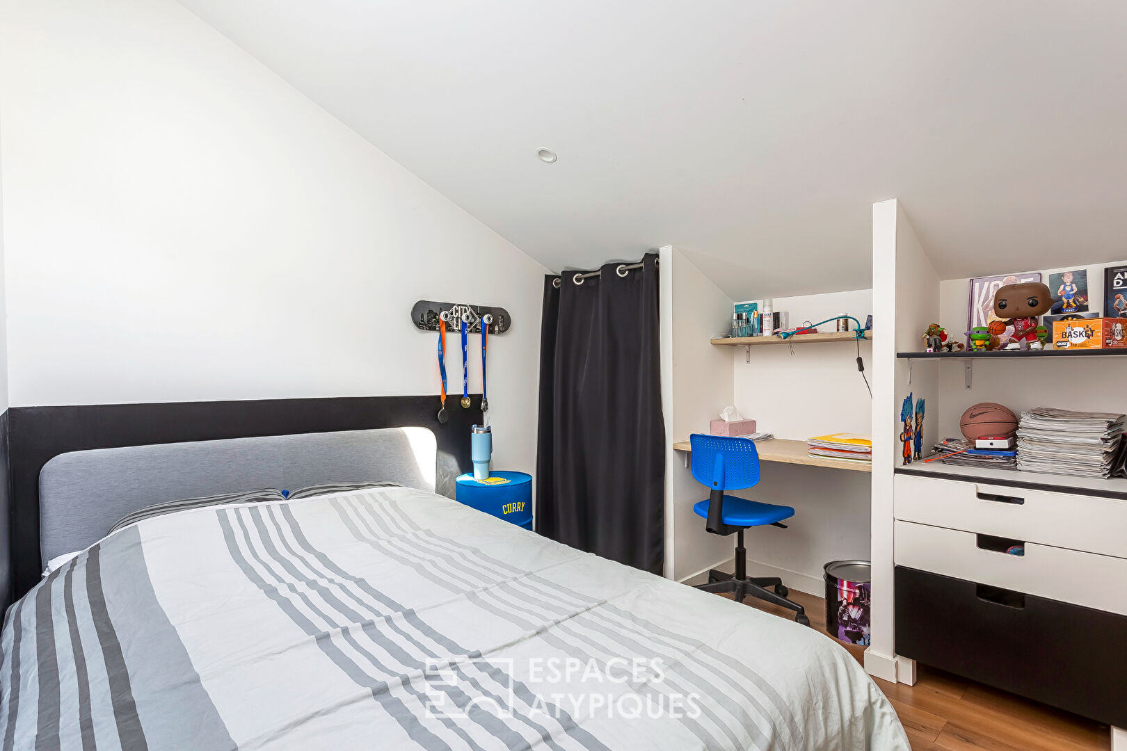 Maison d&rsquo;architecte avec jardin et piscine