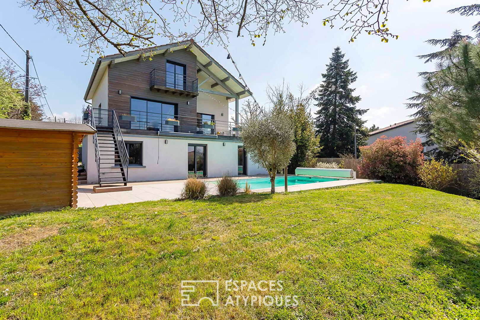 Maison de 1950 entierement rénovée avec vue et piscine