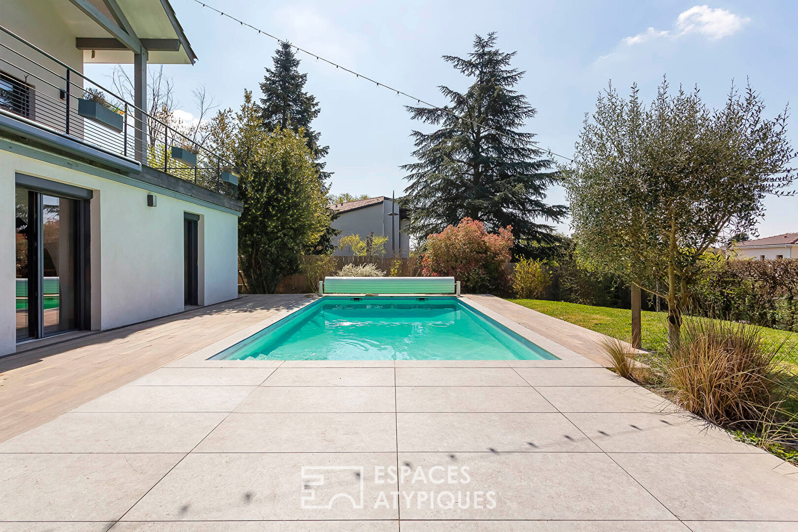 Maison de 1950 entierement rénovée avec vue et piscine