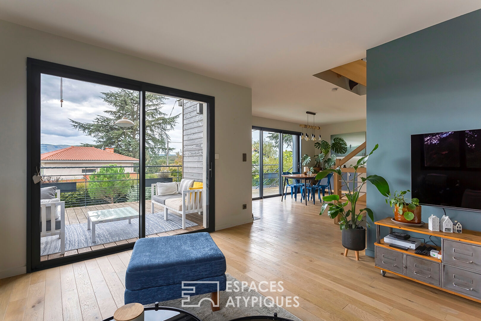 Maison de 1950 entierement rénovée avec vue et piscine