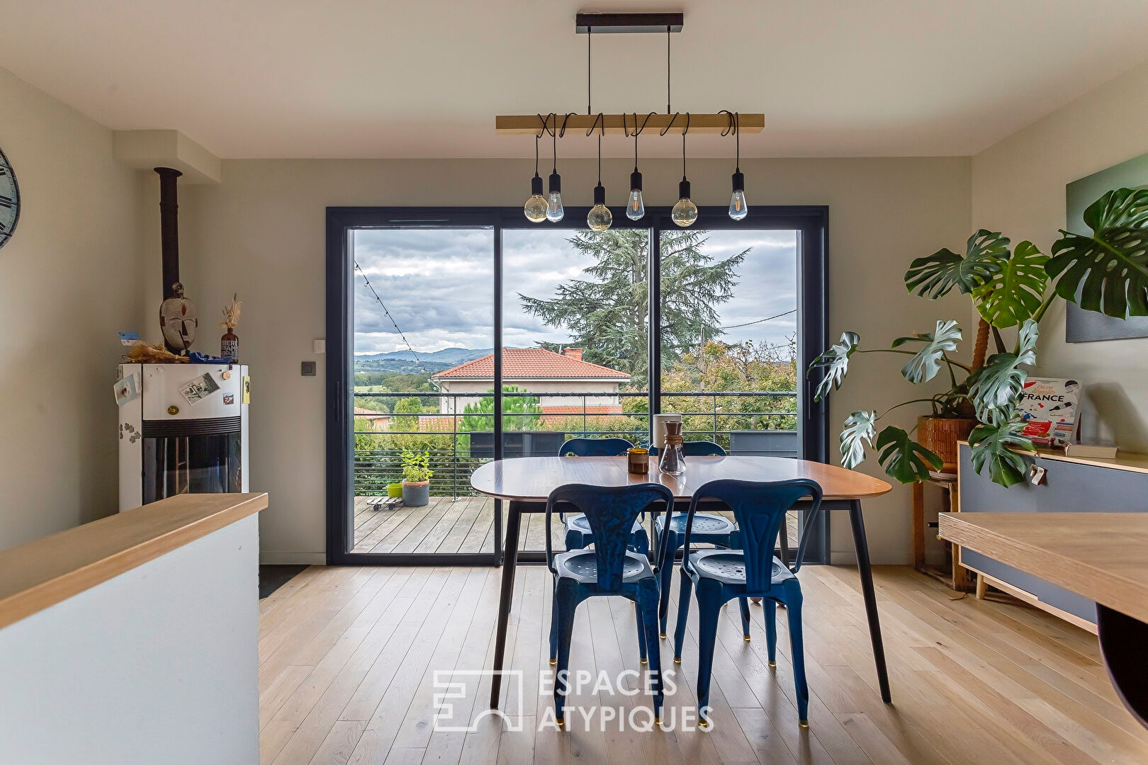 Maison de 1950 entierement rénovée avec vue et piscine
