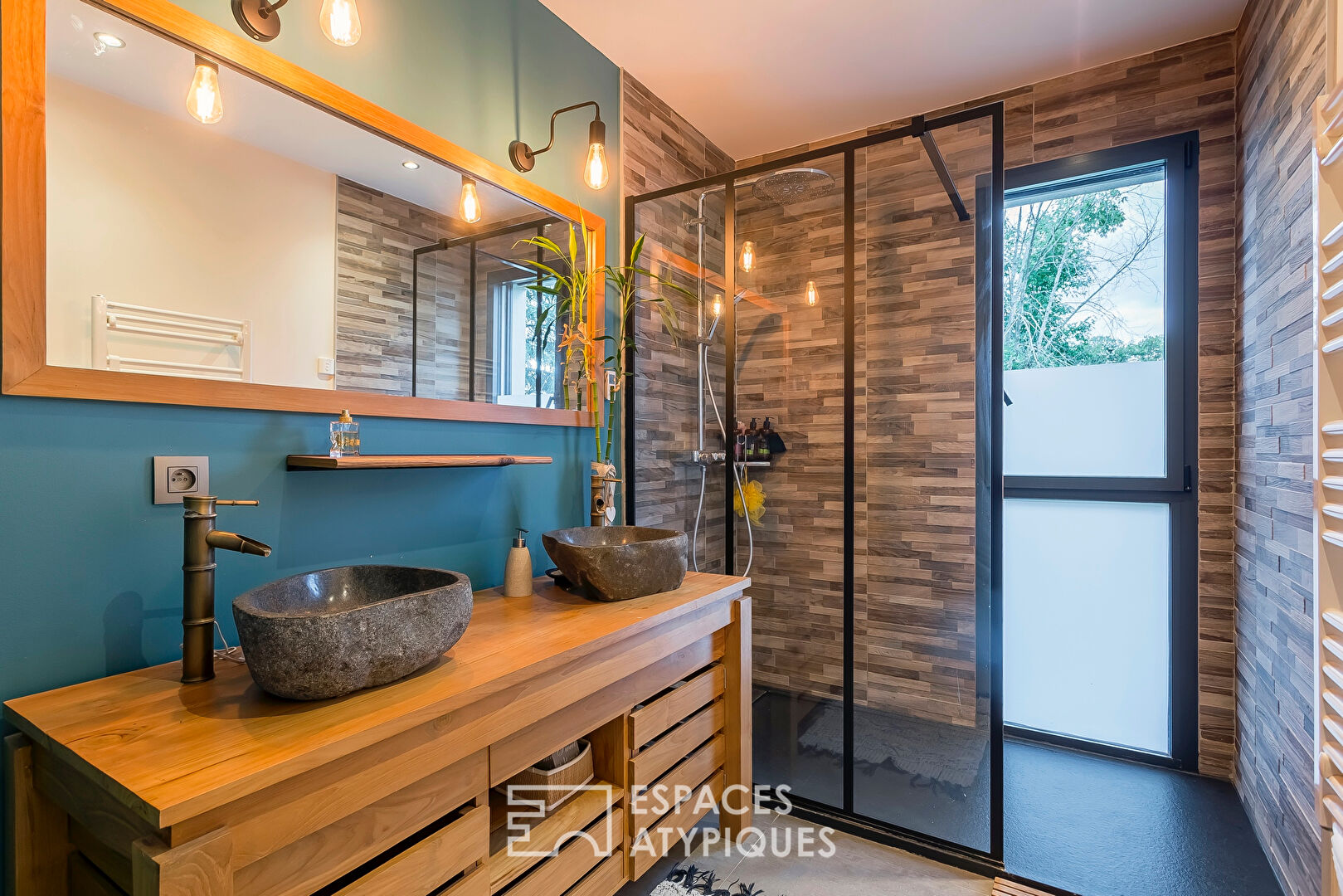 Maison de 1950 entierement rénovée avec vue et piscine