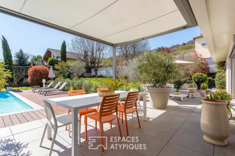 Maison contemporaine avec piscine