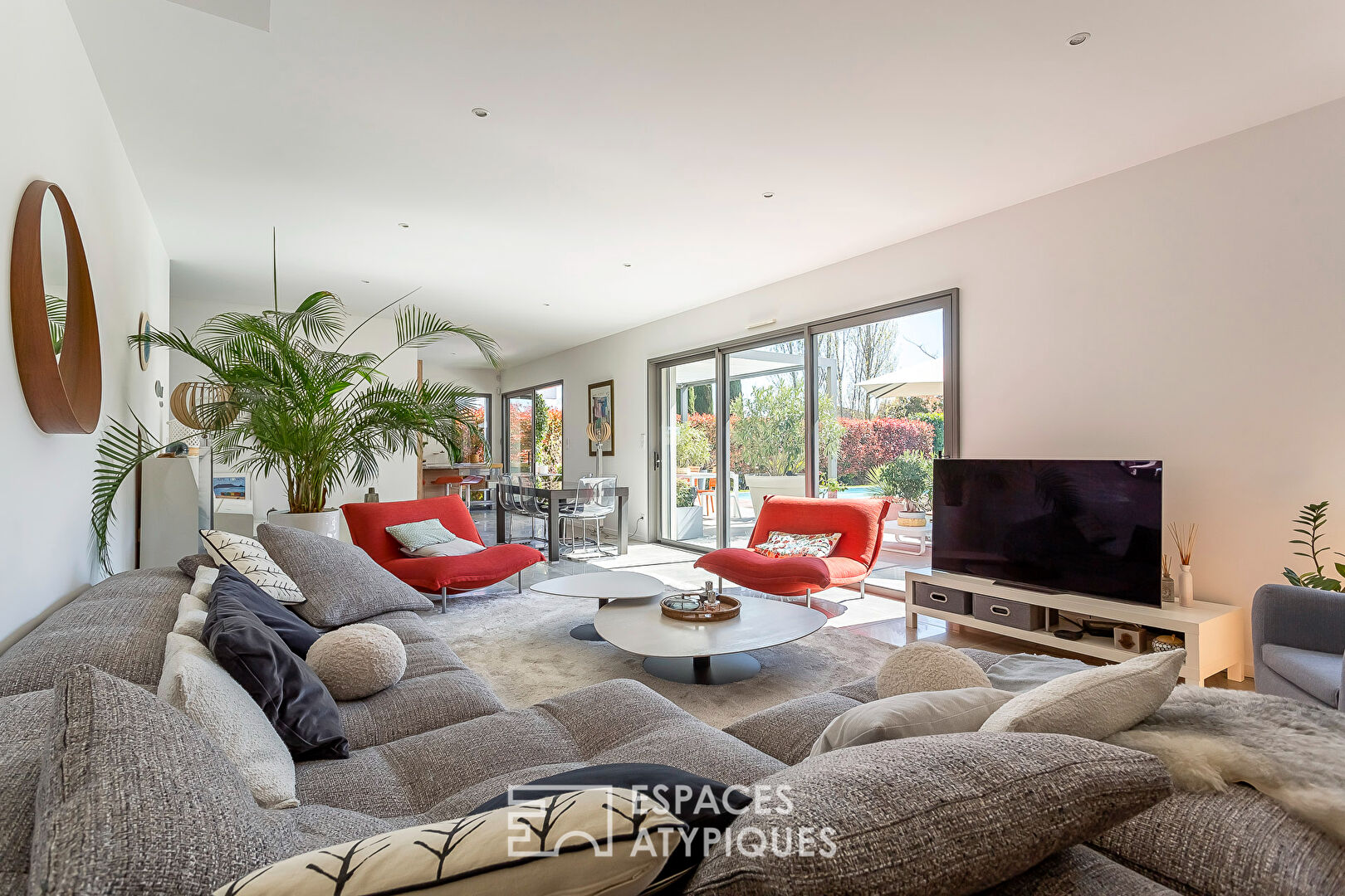 Maison contemporaine avec piscine