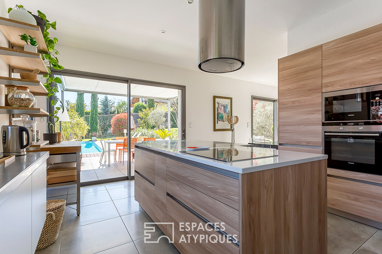 Maison contemporaine avec piscine
