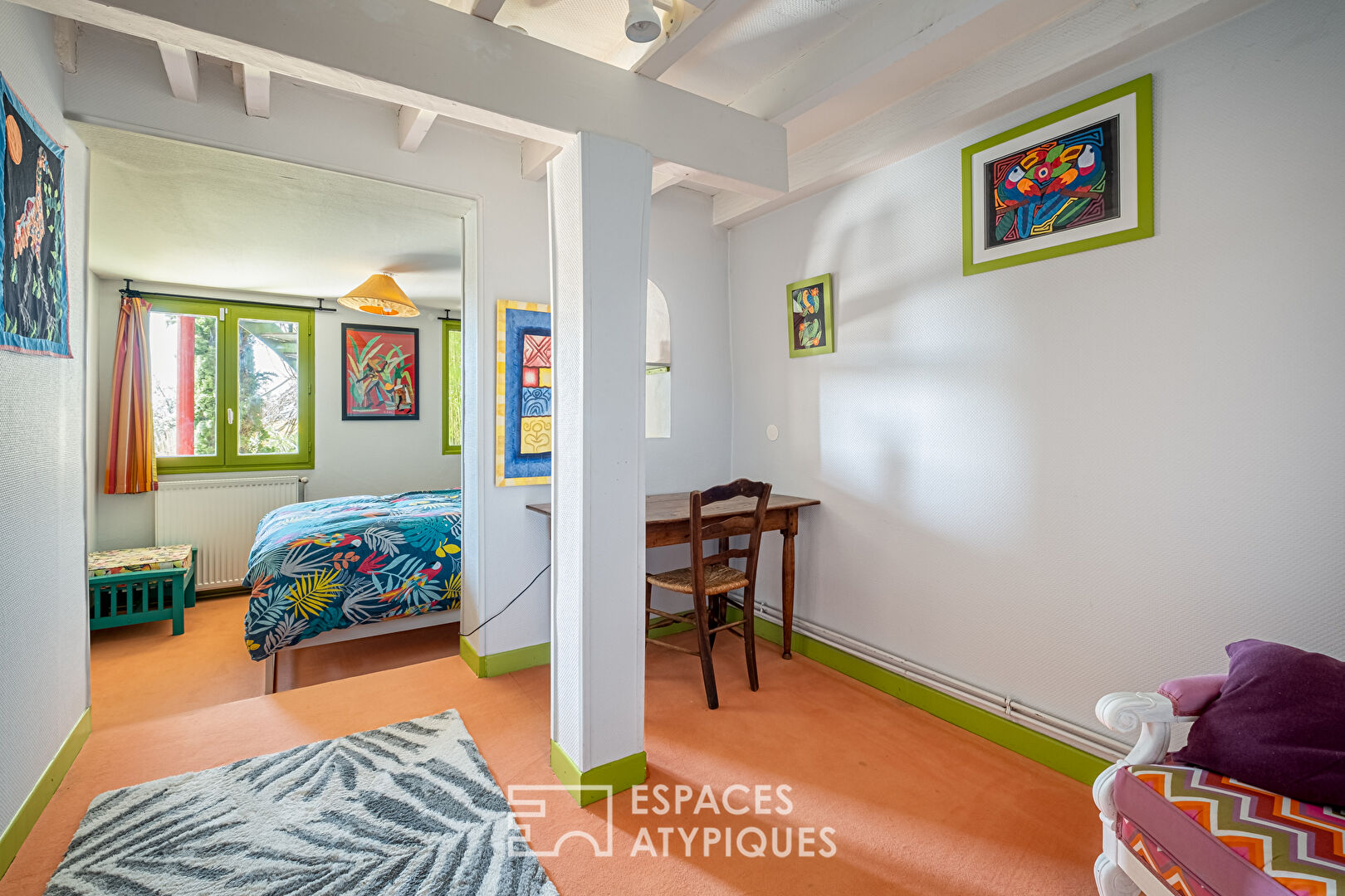 Maison familliale au centre de Dardilly le haut avec piscine et stationnement