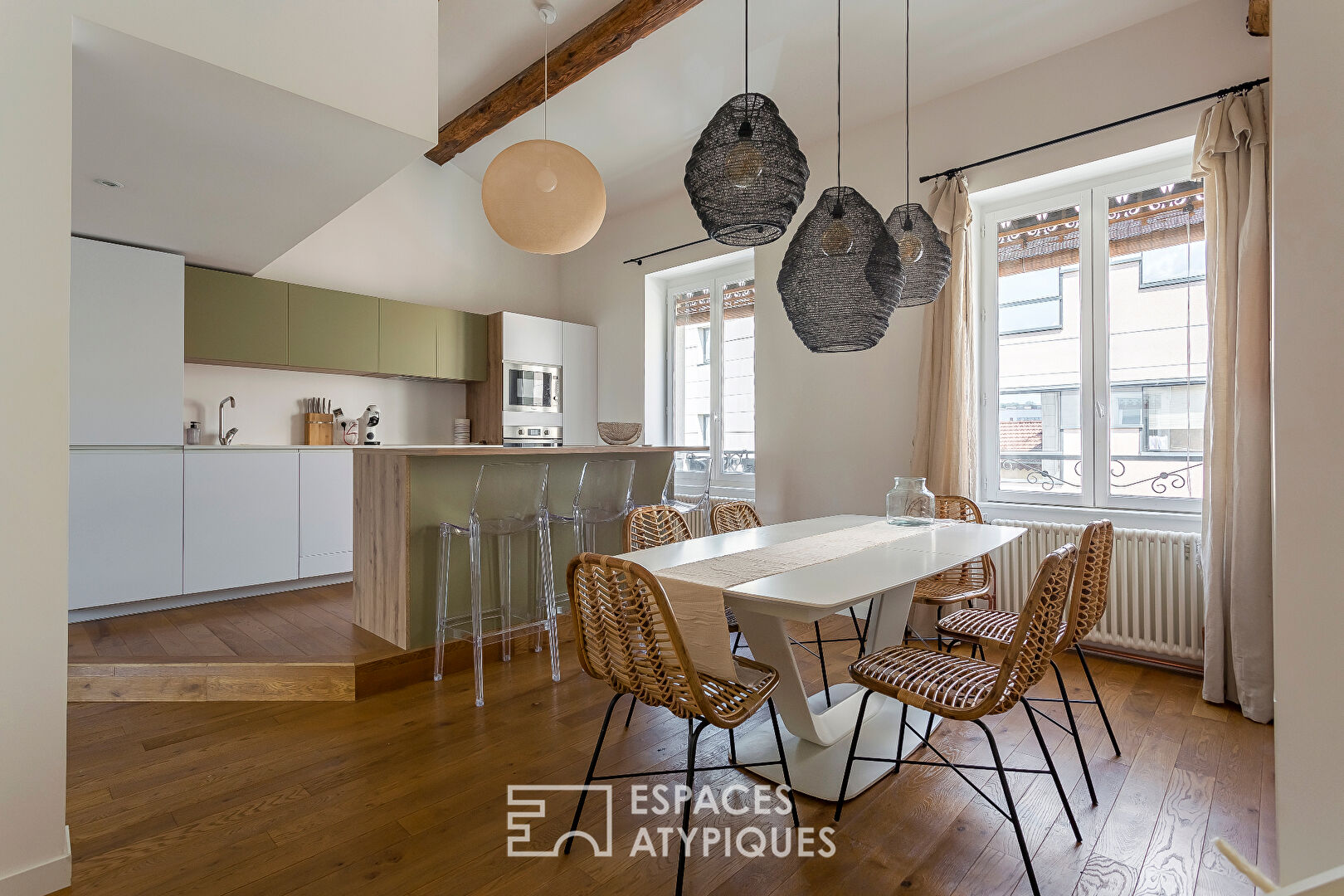 Duplex chic et cosy à proximité du métro ligne D