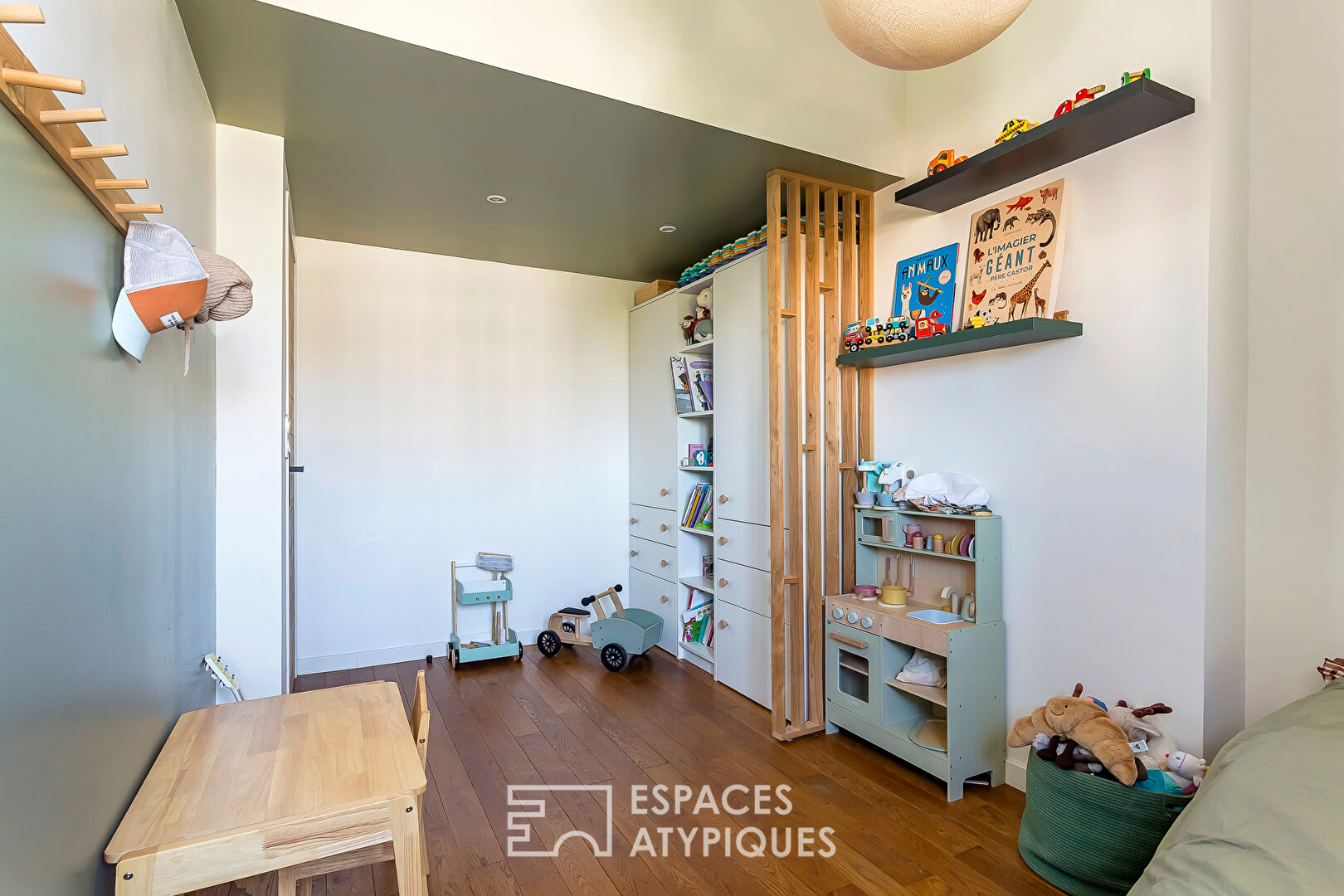 Duplex chic et cosy à proximité du métro ligne D