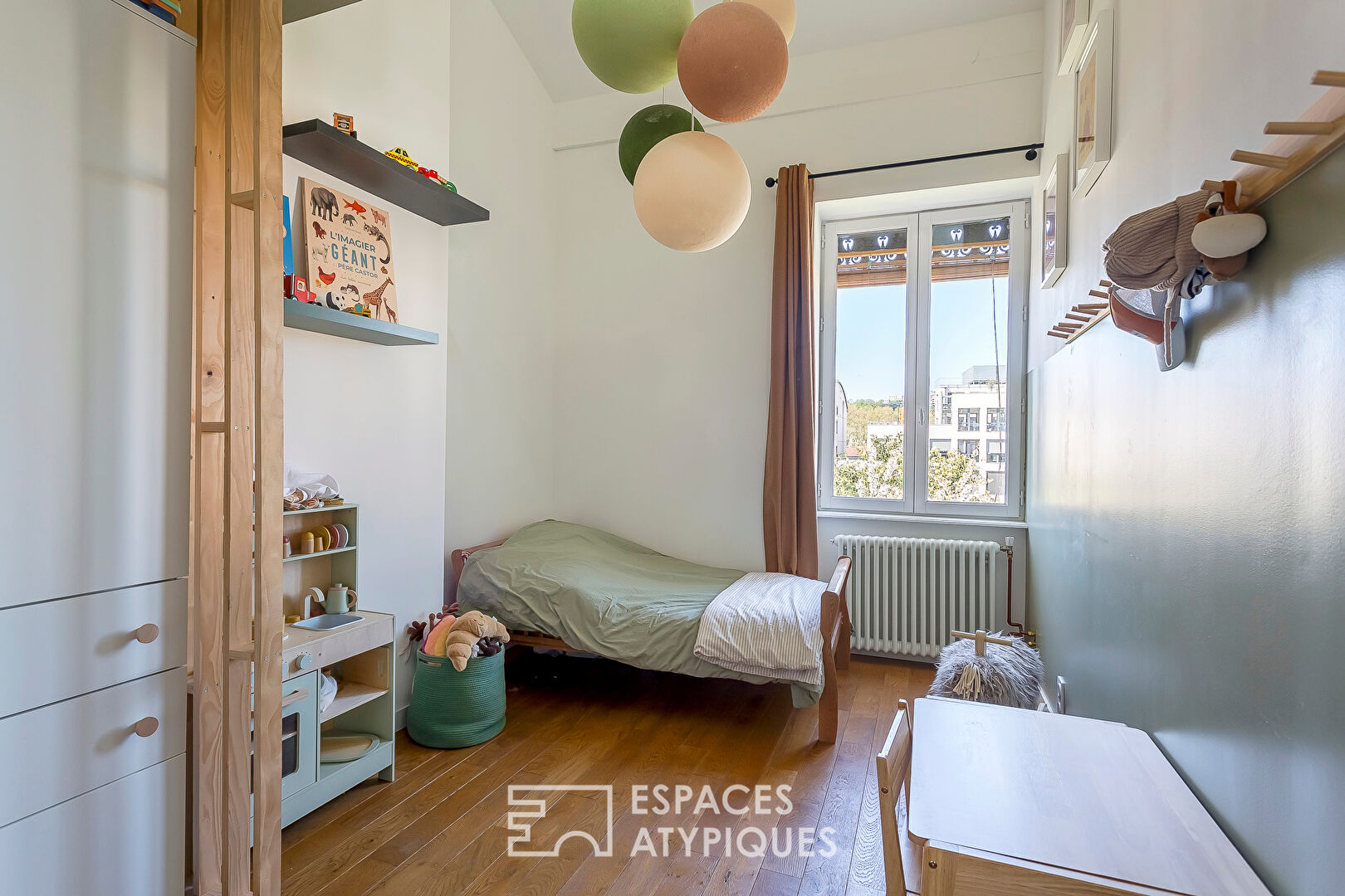 Duplex chic et cosy à proximité du métro ligne D