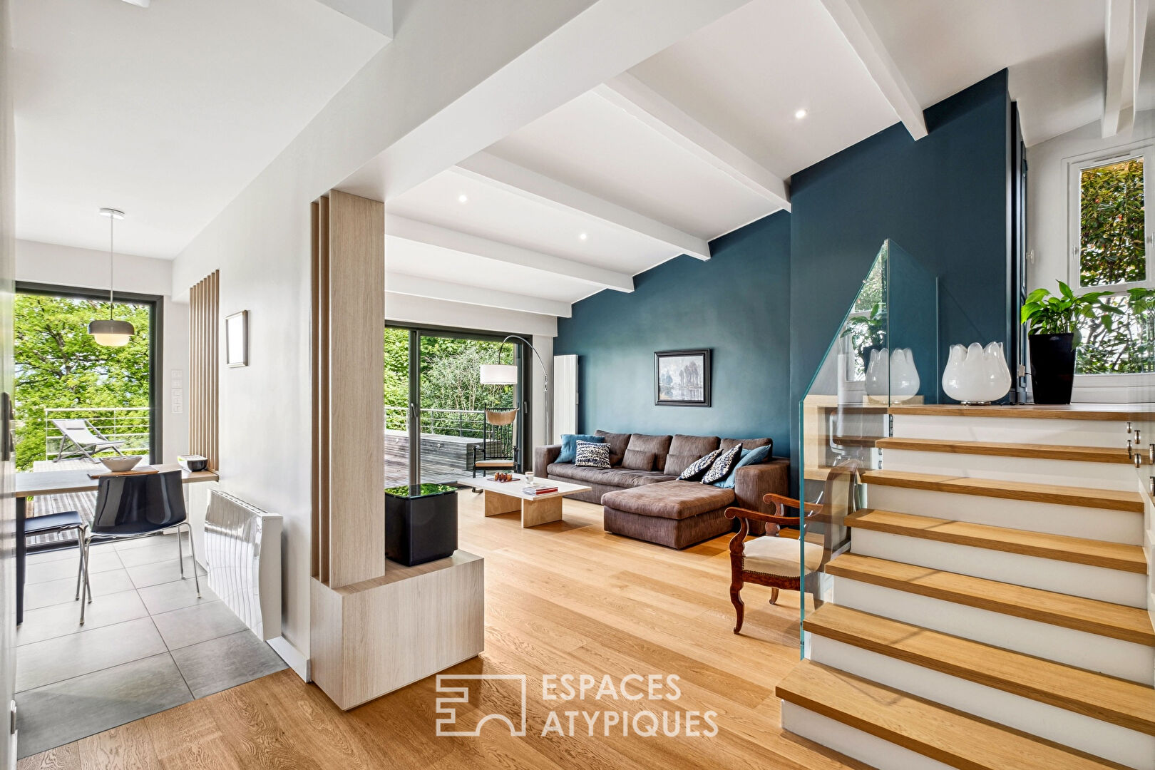 Maison rénovée par architecte avec vue sur les monts du lyonnais