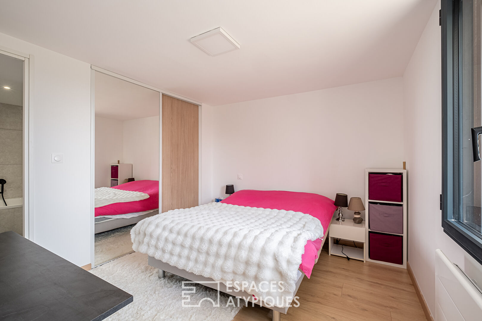 Maison à la rénovation contemporaine avec vue à Neyron
