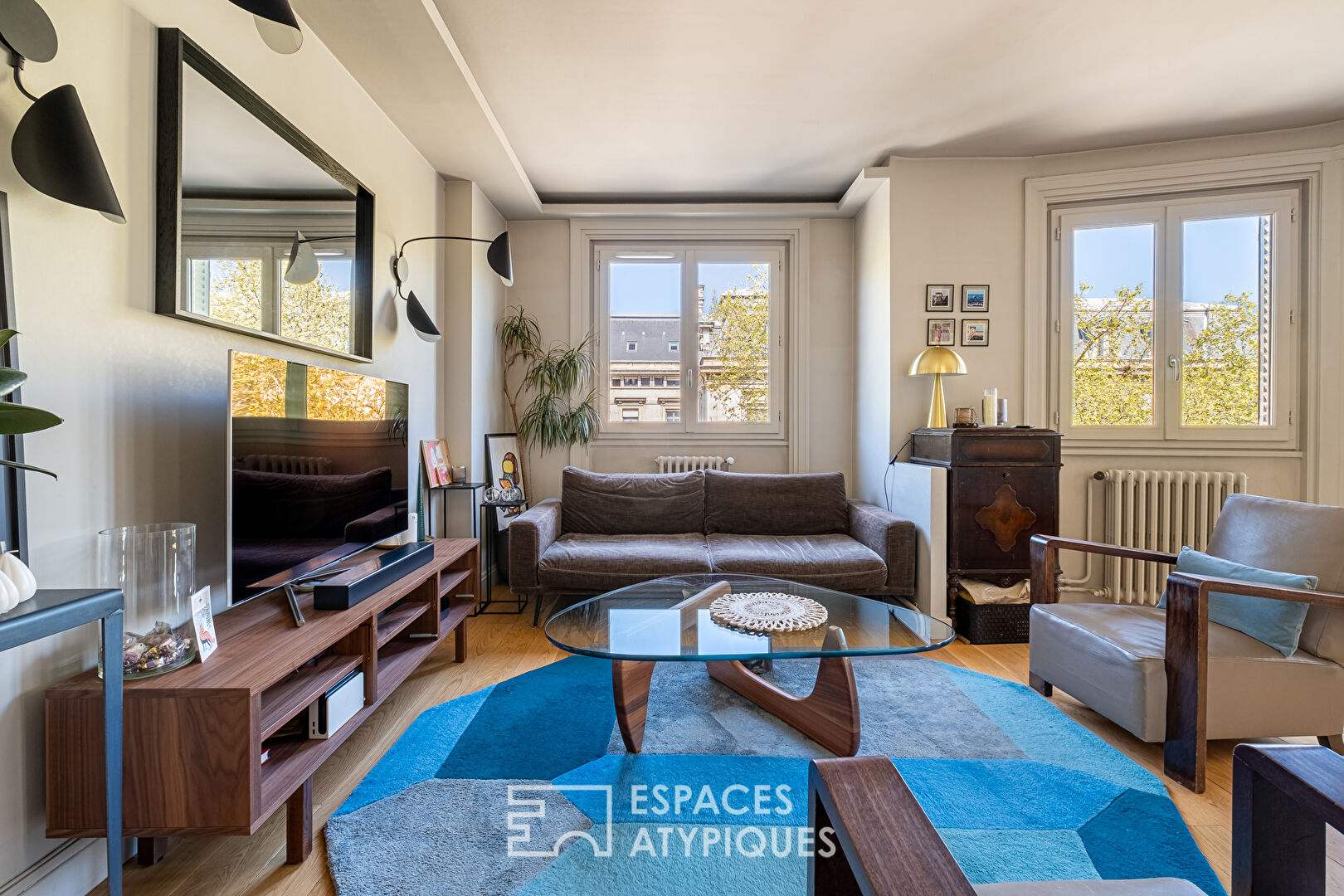 Ancien rénové avec balcon et vue sur la Préfecture