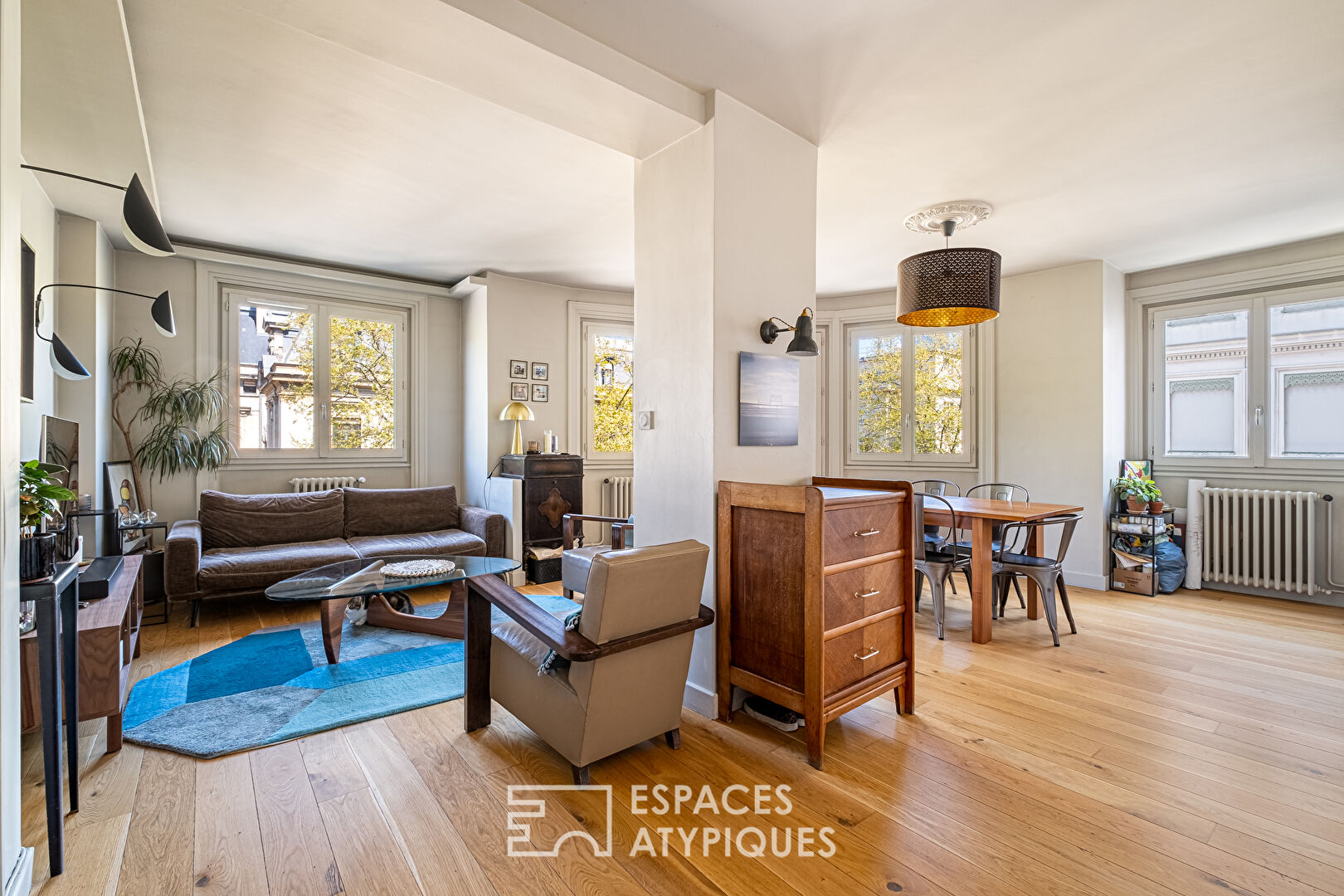 Ancien rénové avec balcon et vue sur la Préfecture