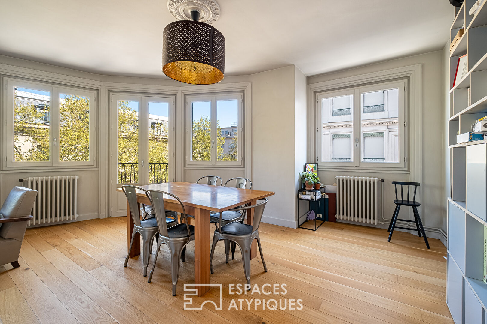 Ancien rénové avec balcon et vue sur la Préfecture