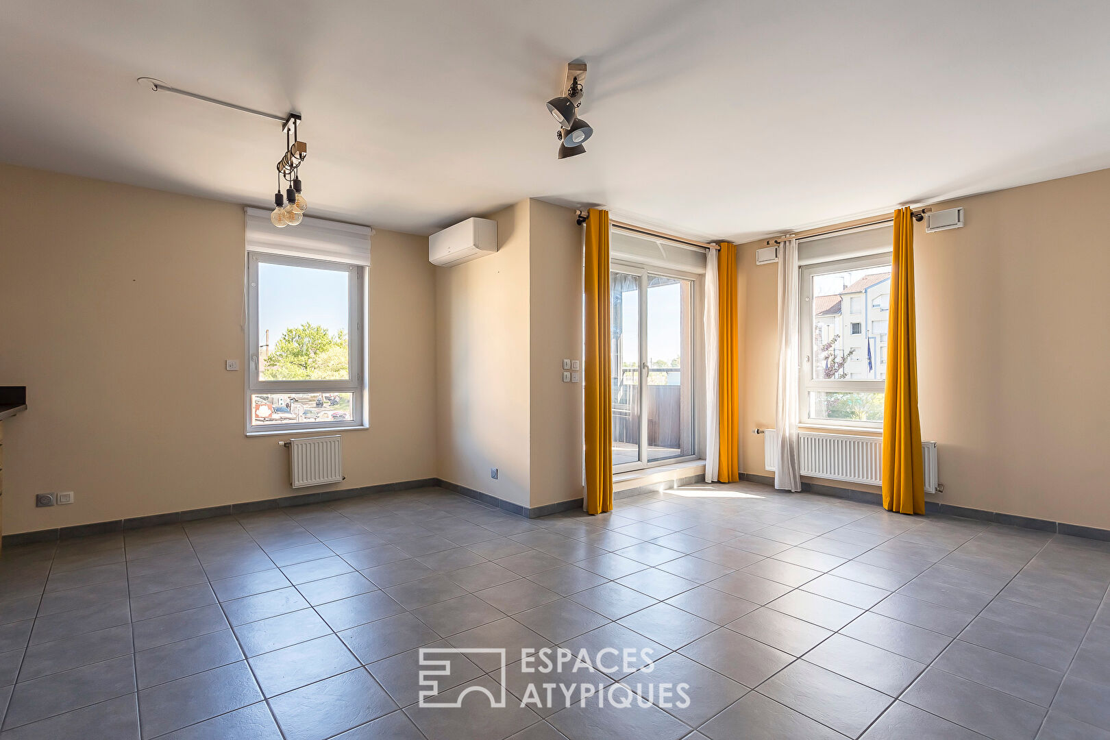 Appartement moderne et épuré avec balcon