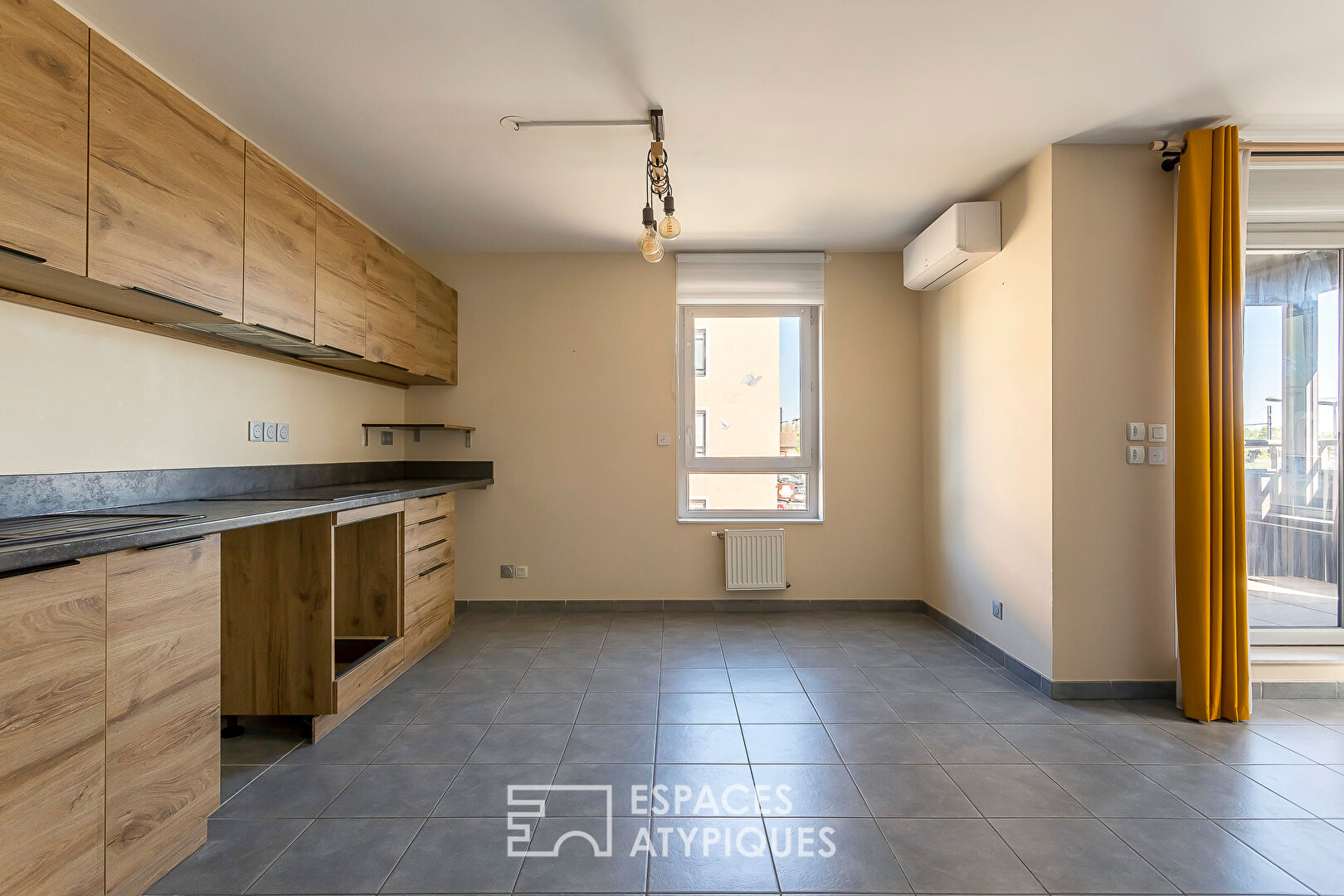 Appartement moderne et épuré avec balcon