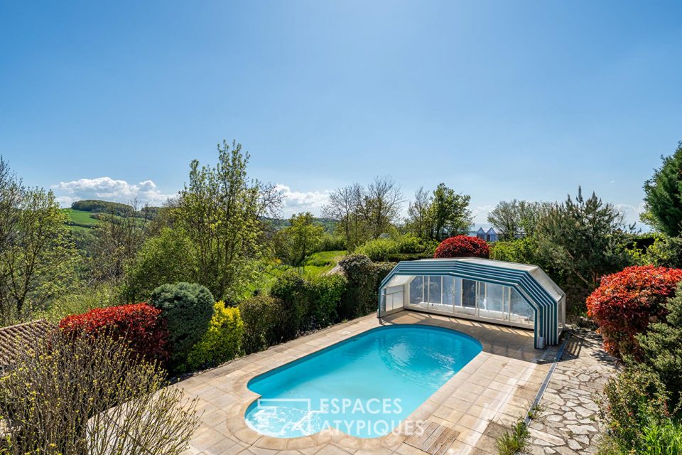 Ferme rénovée avec piscine dans les monts du lyonnais