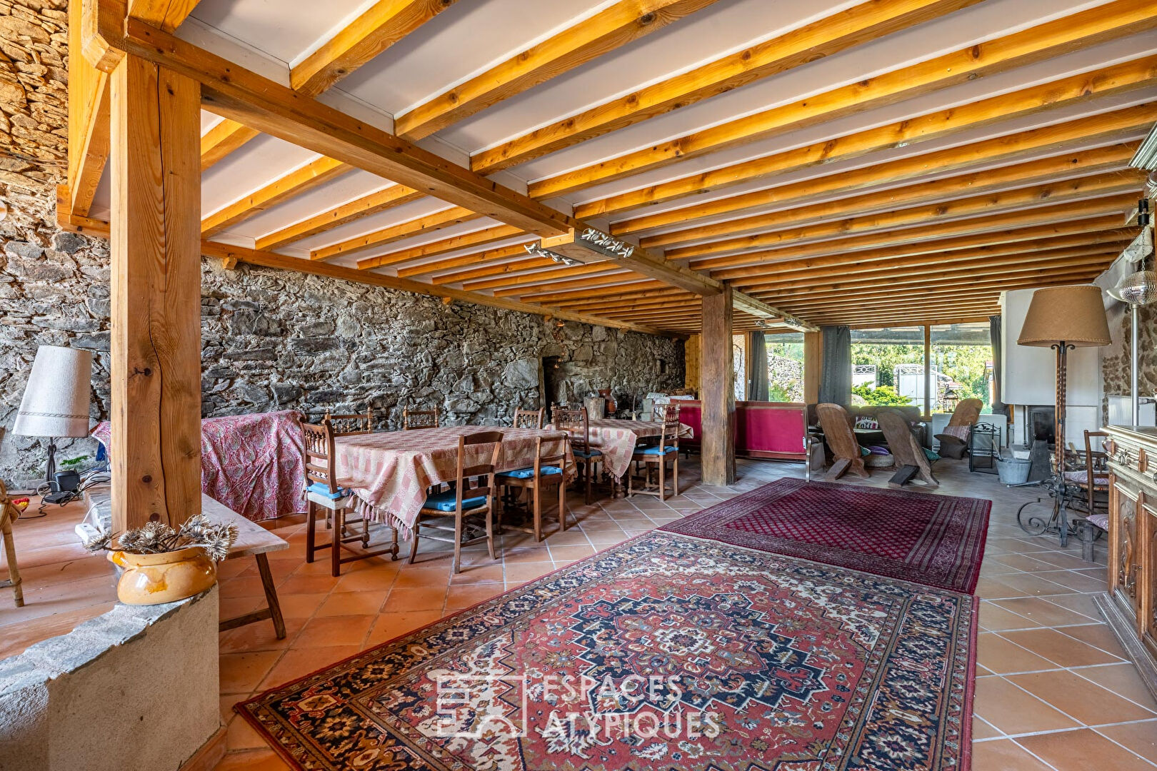 Ferme rénovée avec piscine dans les monts du lyonnais
