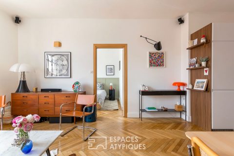 Apartment in an art deco building with a view on the top floor