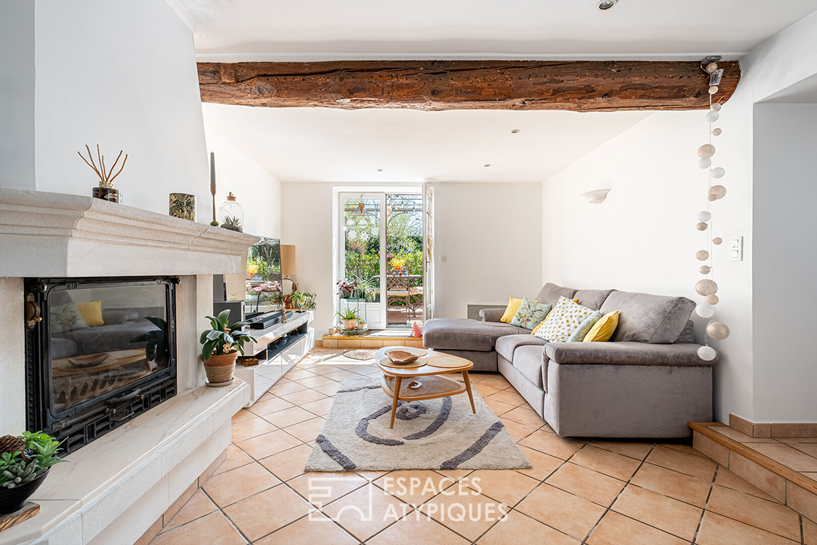 Maison de charme avec un jardin bucolique