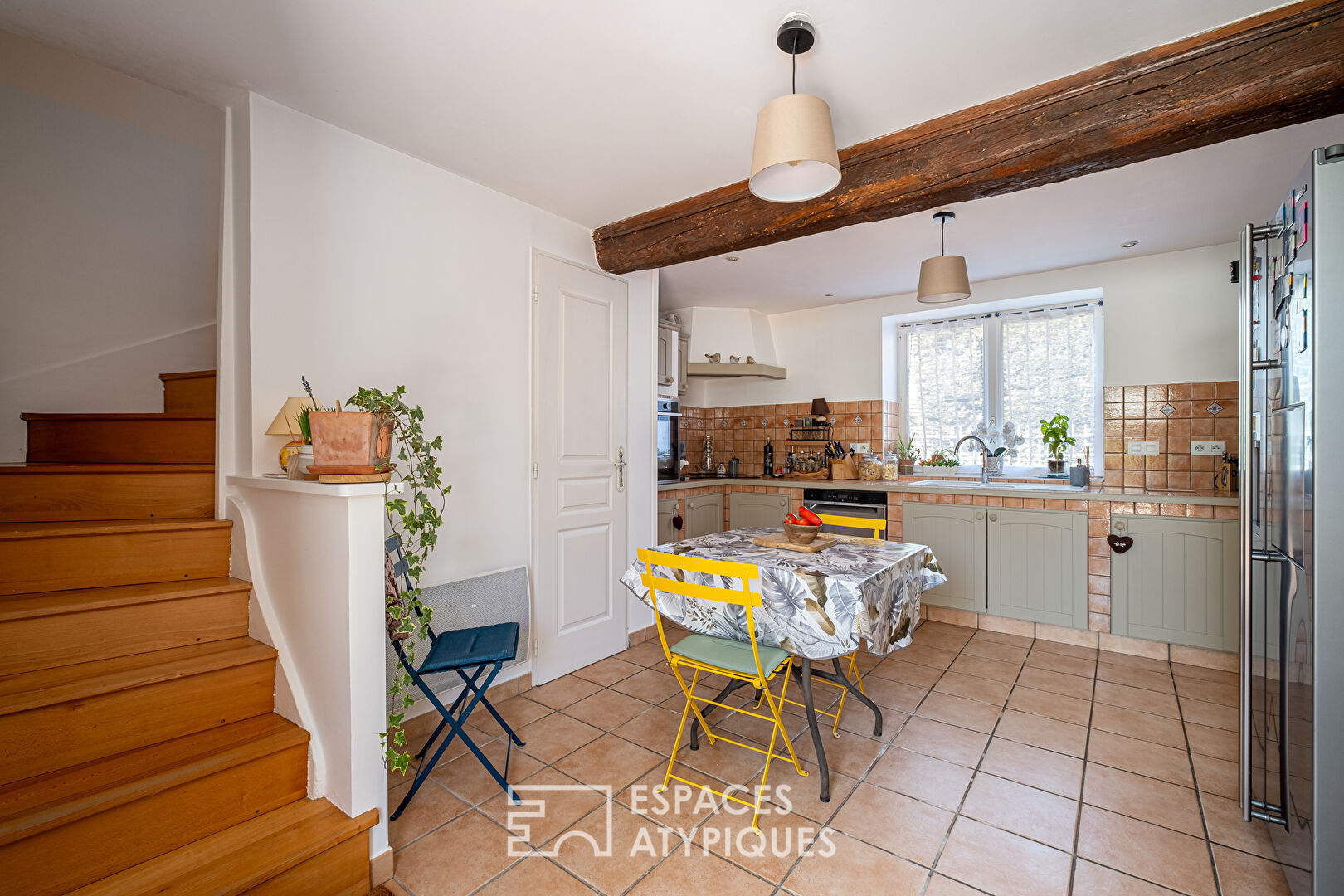 Maison de charme avec un jardin bucolique