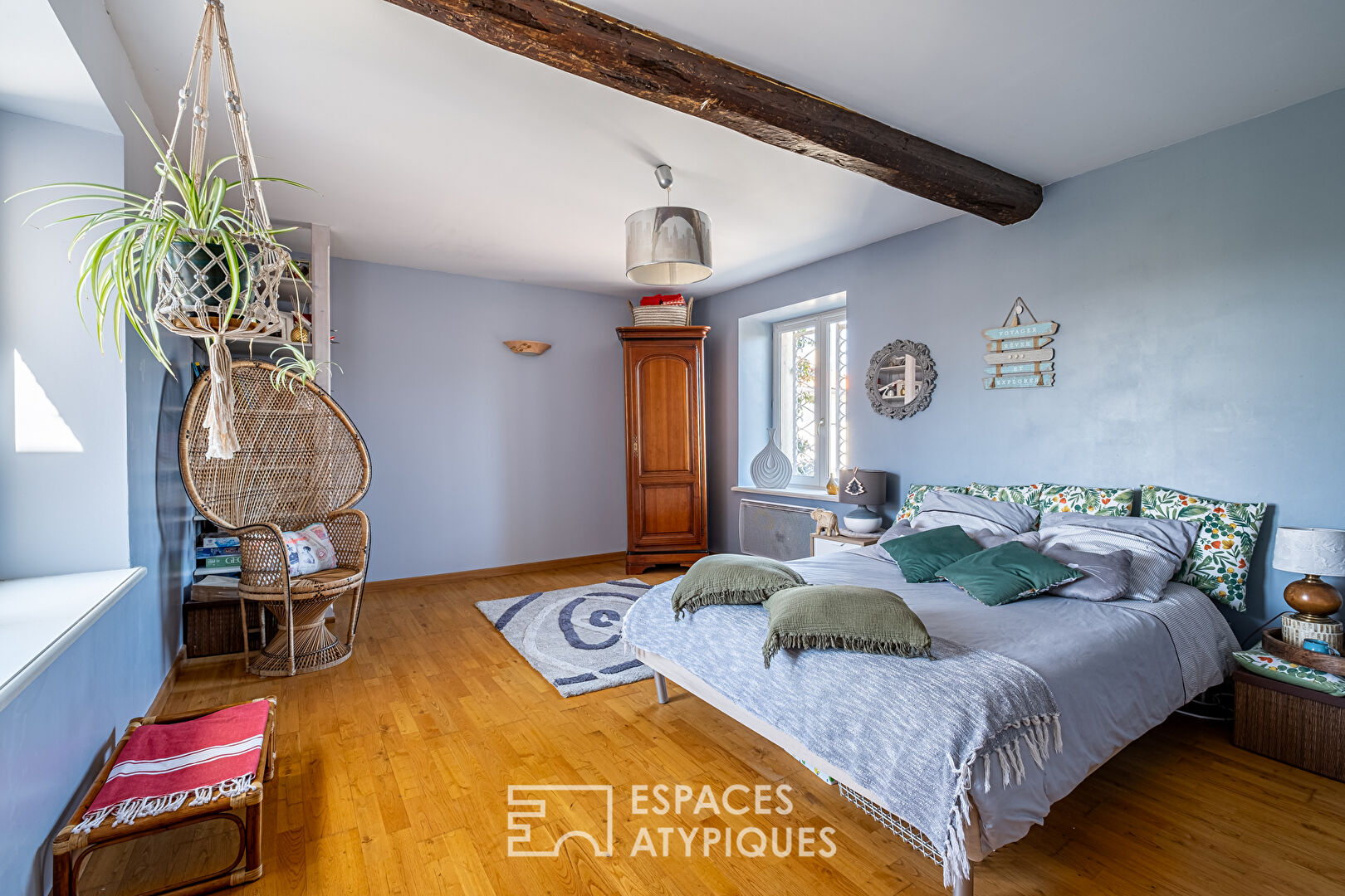 Maison de charme avec un jardin bucolique