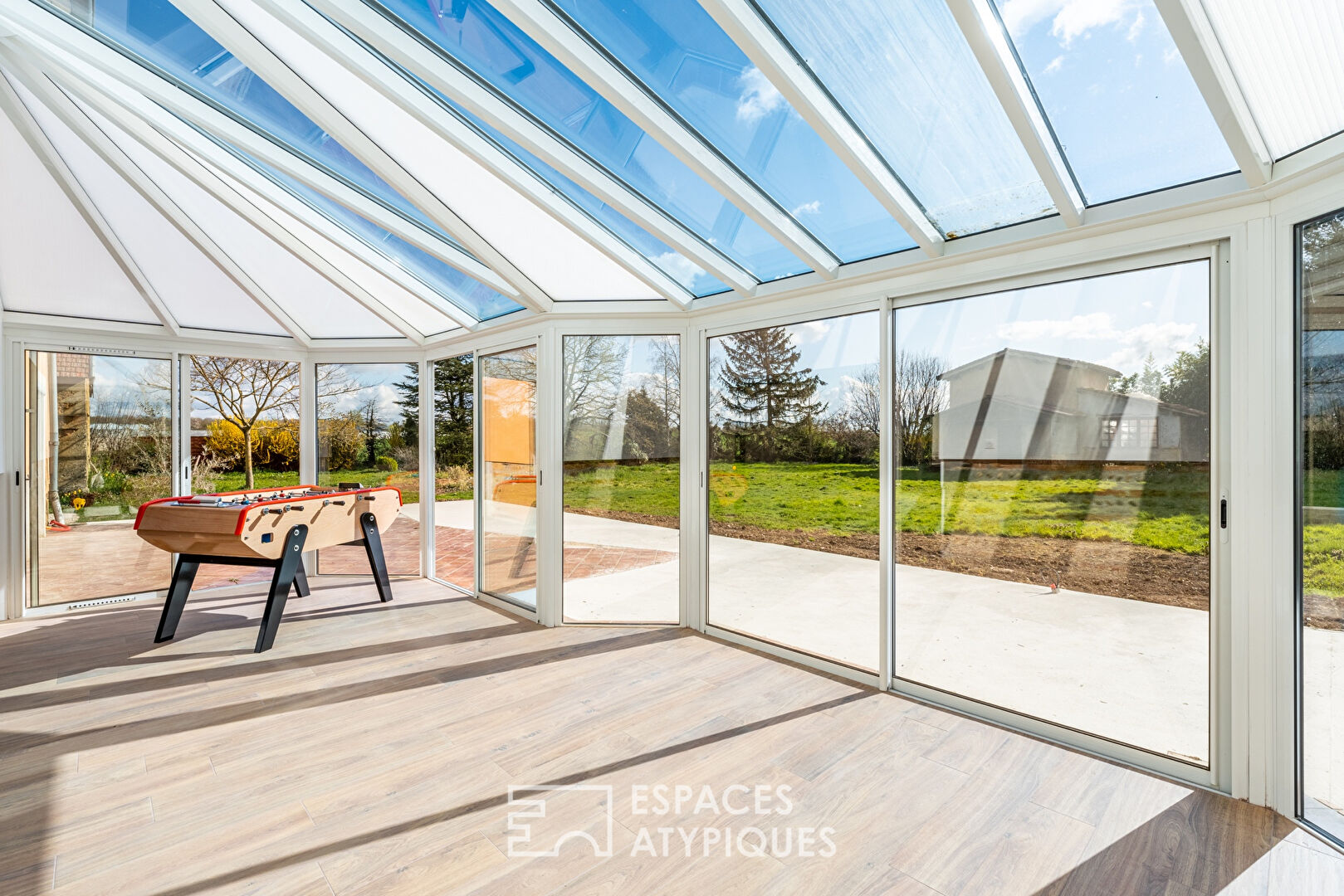 Esprit campagne et lignes contemporaines à Mionnay