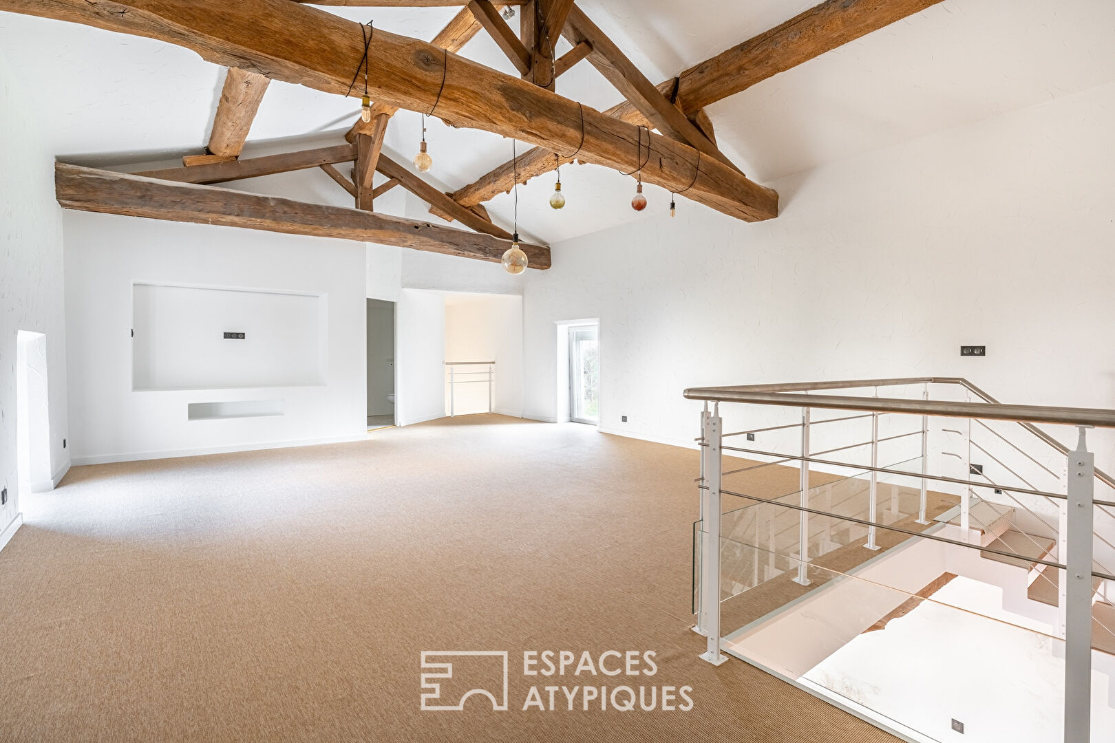 Esprit campagne et lignes contemporaines à Mionnay