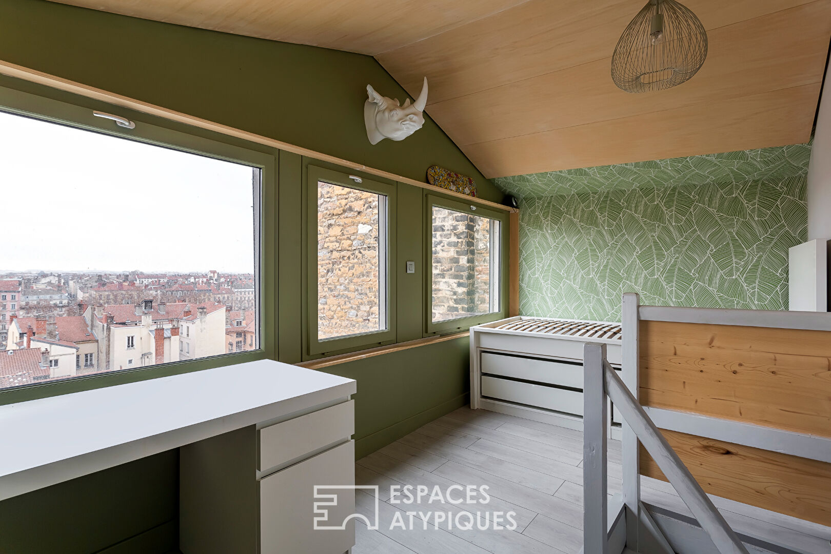 Architect-designed duplex in the Saint Georges district of Old Lyon
