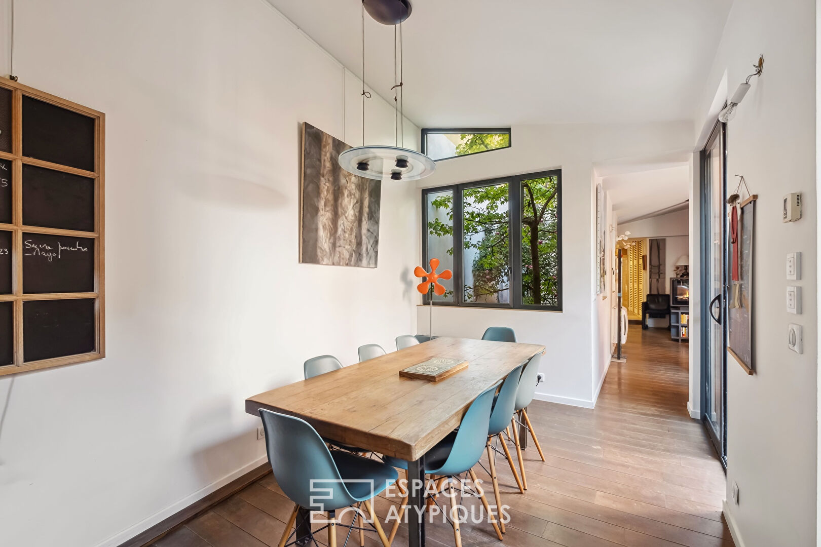 Maison de ville intimiste rénovée avec son patio à proximité directe du métro Saxe-Gambetta