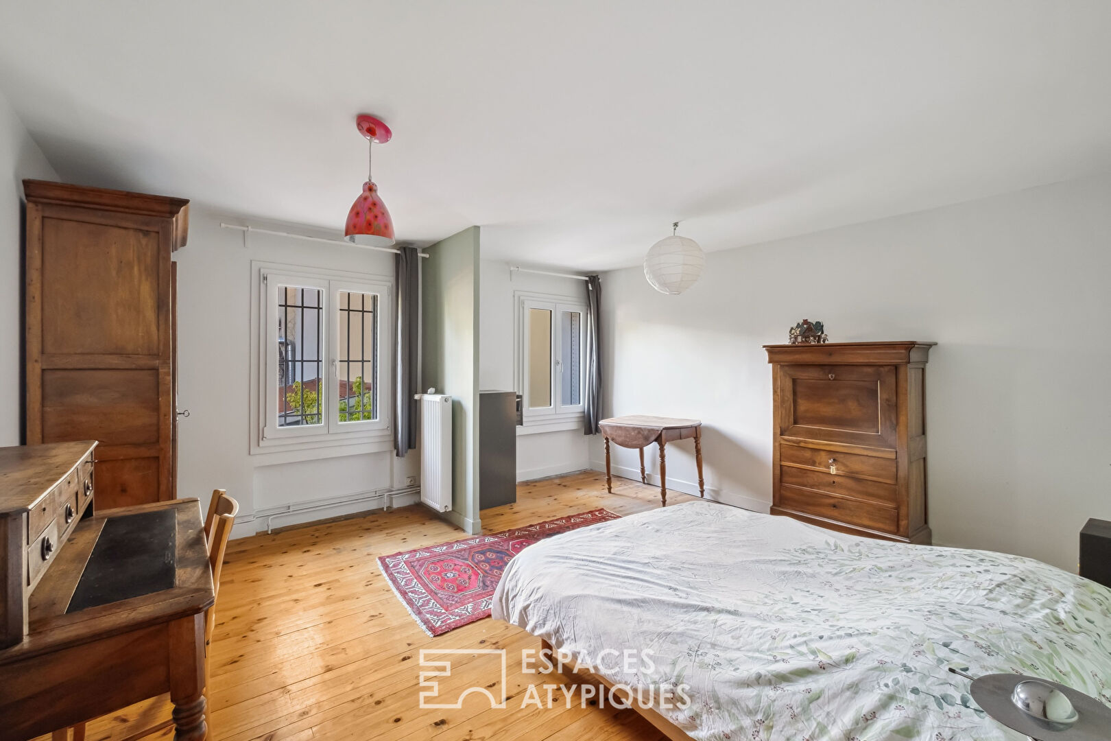 Maison de ville intimiste rénovée avec son patio à proximité directe du métro Saxe-Gambetta