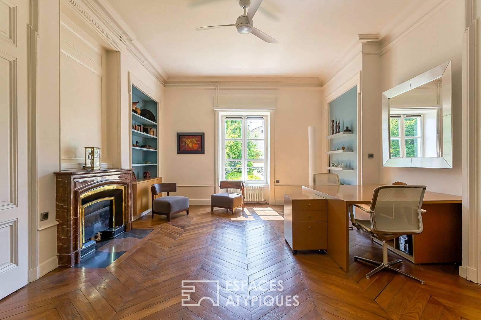 Appartement bourgeois en plein coeur de saint just avec jardin privatif