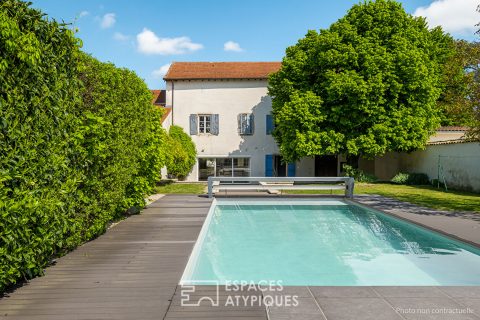 Maison familiale en pisé avec piscine