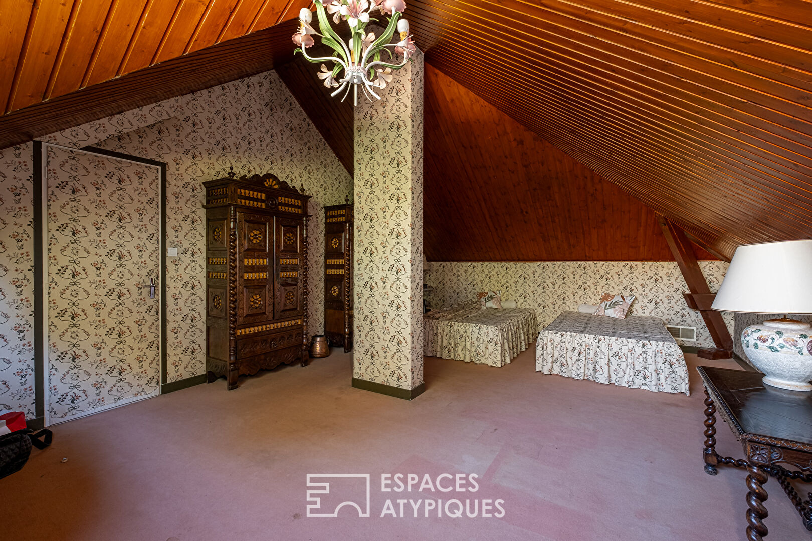 Maison d’architecte des années 70 dans un environnement calme et bucolique