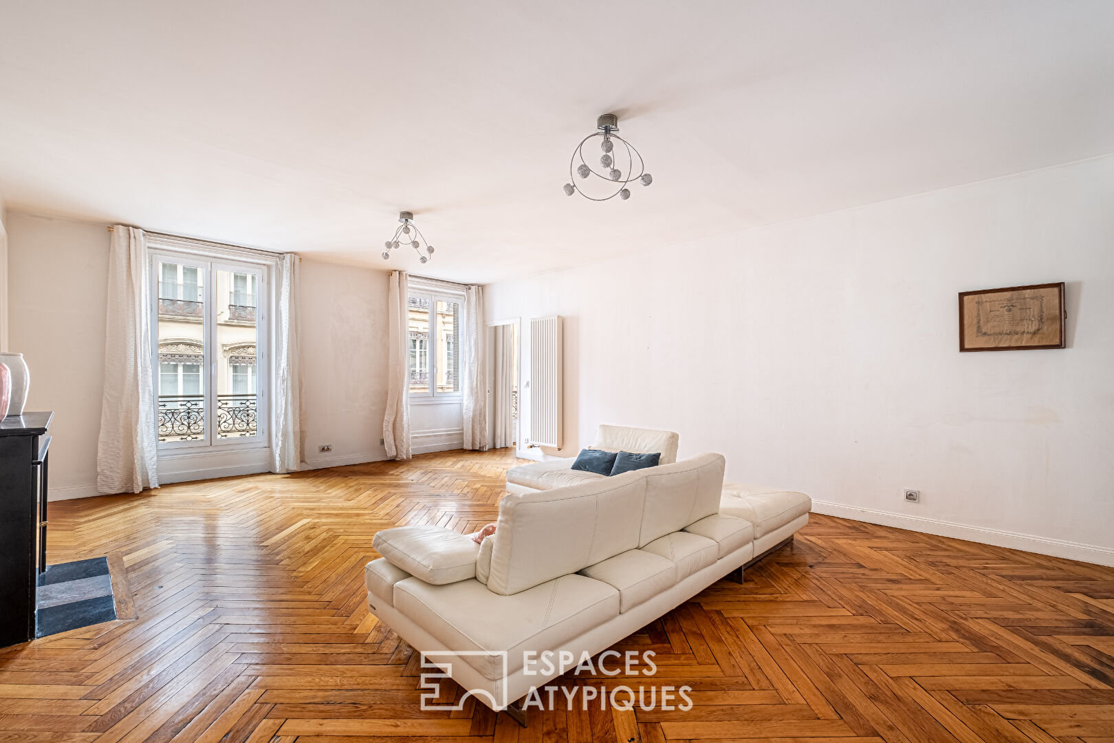 Appartement de caractère en étage élevé avec ascenseur quartier Grôlée