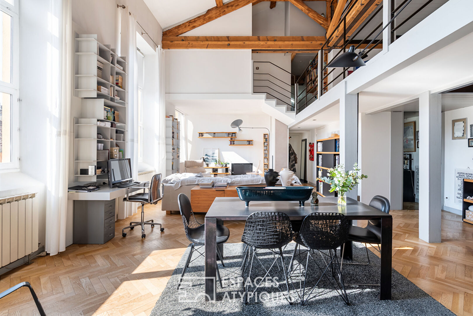 Duplex familial en dernier étage avec ascenseur au coeur du Vieux Lyon et son stationnement