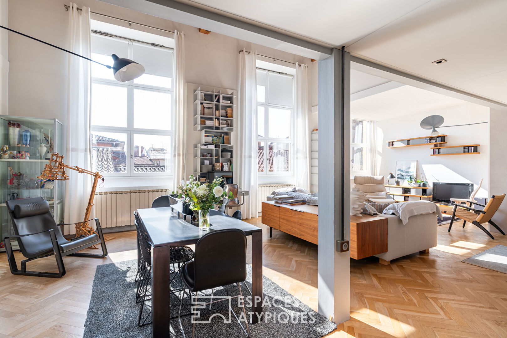 Duplex familial en dernier étage avec ascenseur au coeur du Vieux Lyon et son stationnement