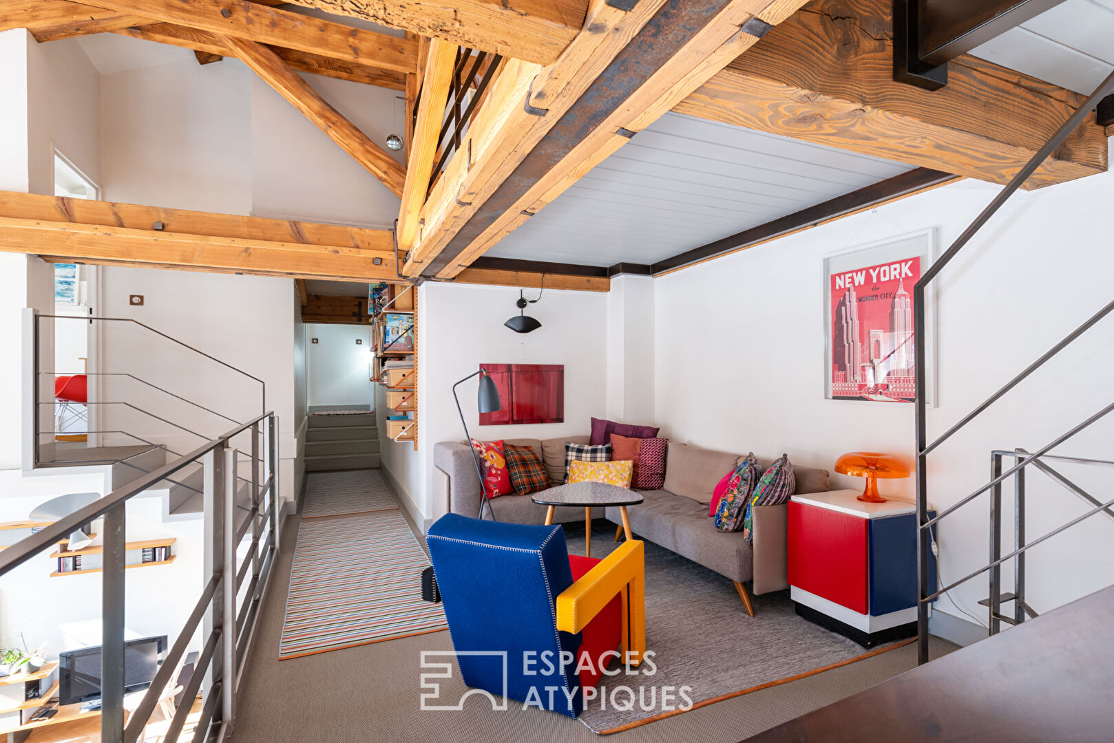 Duplex familial en dernier étage avec ascenseur au coeur du Vieux Lyon et son stationnement