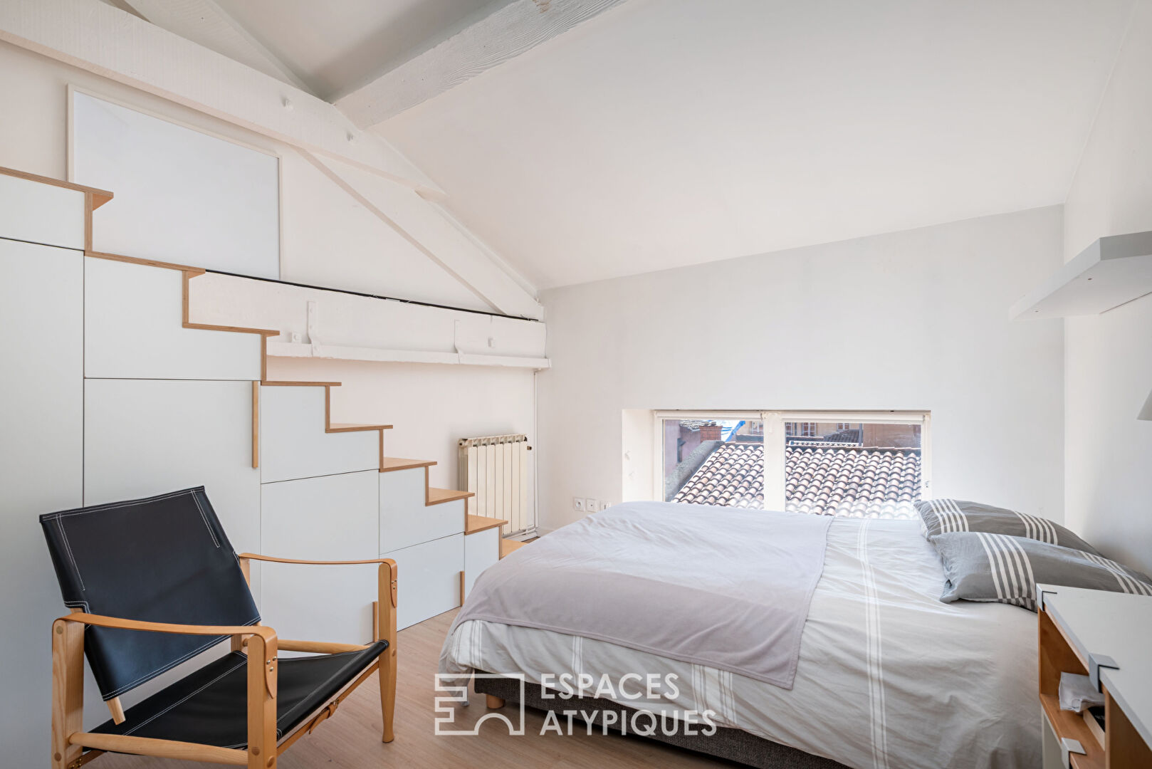 Duplex familial en dernier étage avec ascenseur au coeur du Vieux Lyon et son stationnement