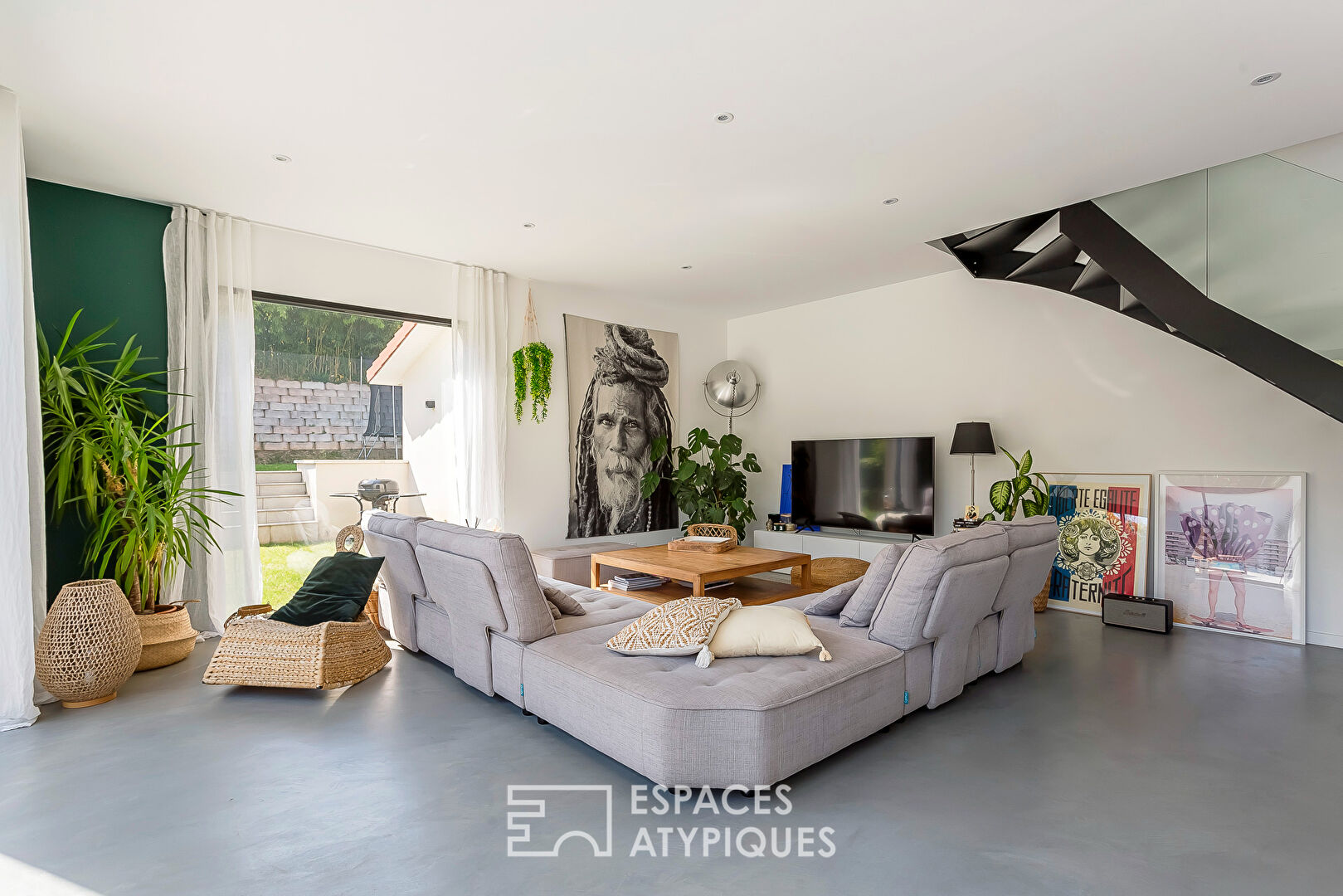 Maison contemporaine avec piscine