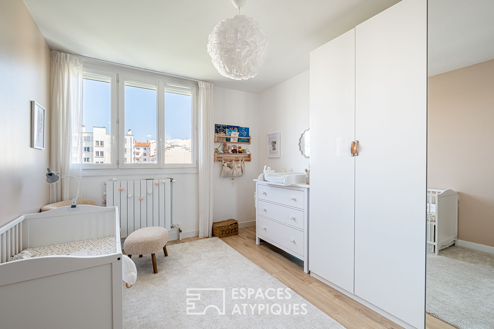 Rénovation contemporaine avec balcon à Monplaisir